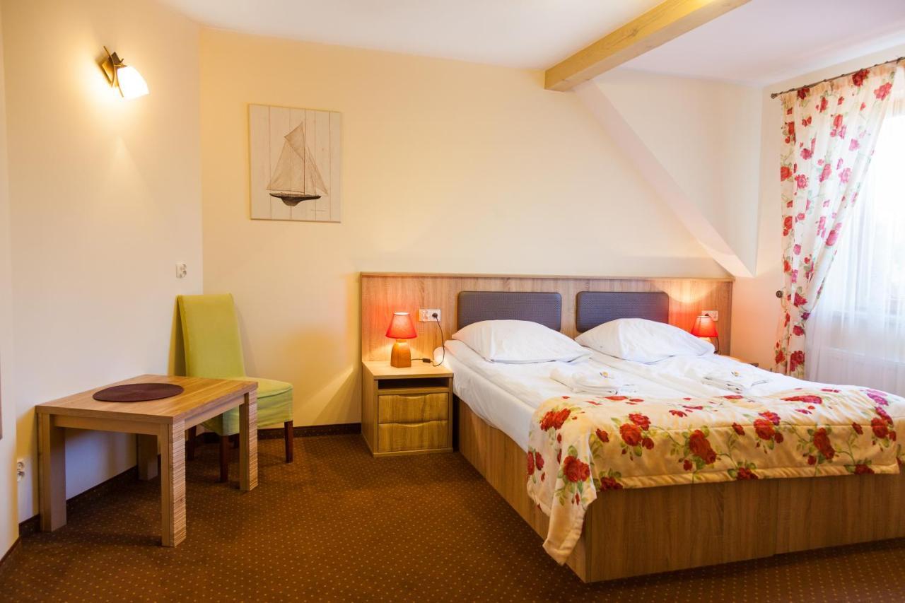 Bed and Breakfast Sloneczny Port Mikołajki Esterno foto